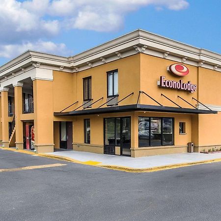 Econo Lodge Midtown Savannah Exterior photo